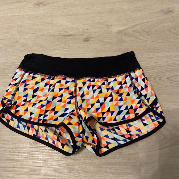 Lululemon Speed Short (size 4) *Limited Edition* Sea Wheeze